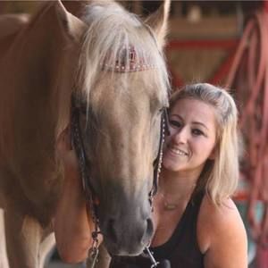 Meet your Posher, Rebecca